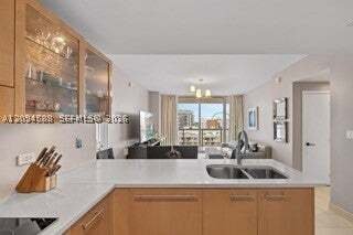 Condo in Miami Beach, Florida, United States 4 - 18948560