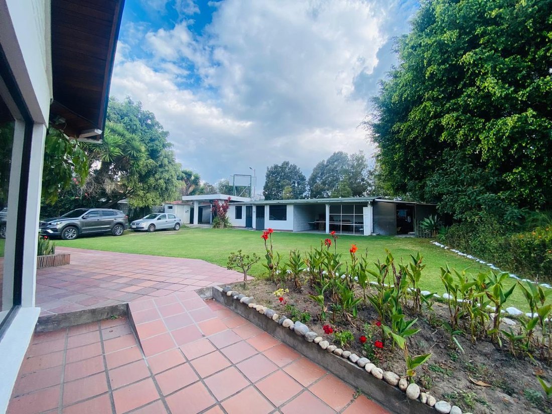 House in Quito, Pichincha, Ecuador 2 - 18949412