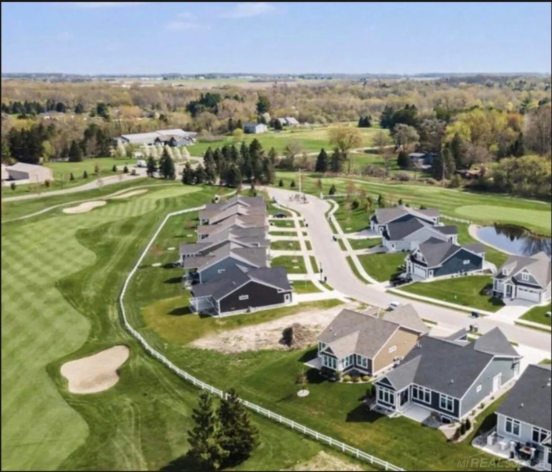 Condo in Freeland, Michigan, United States 3 - 18950984