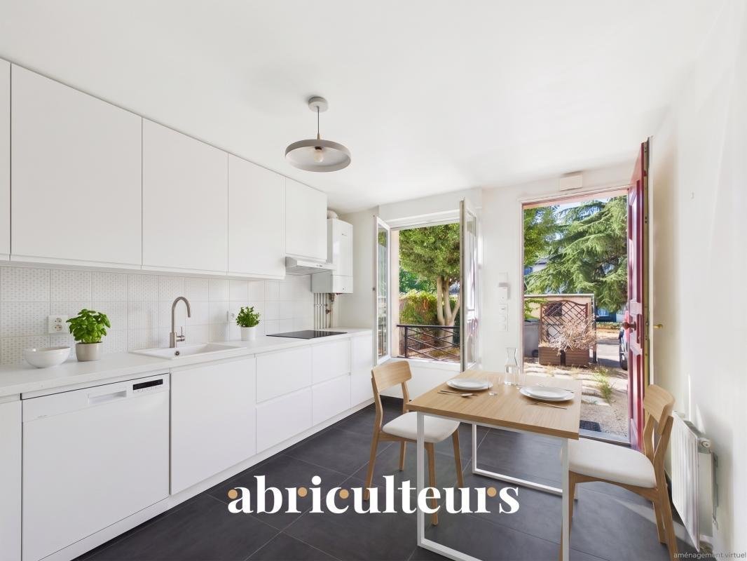 House in Gennevilliers, Ile-de-France, France 2 - 18949683