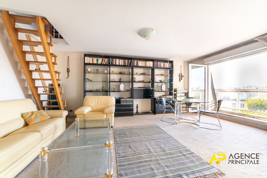 Apartment in Souvenir Français, La Garenne-Colombes, France 1 - 18949831