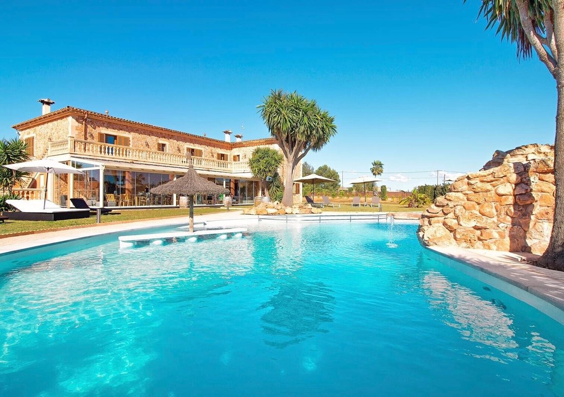 Finca in Llucmajor, Balearic Islands, Spain 3 - 18954245
