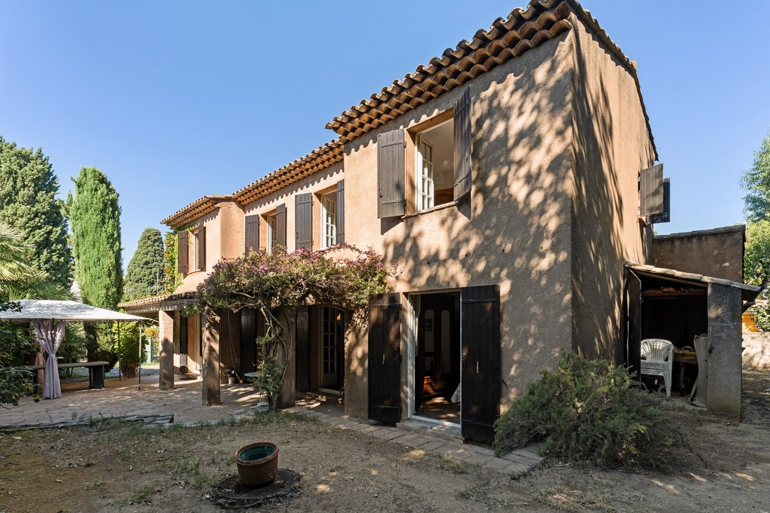 House in Zone Est Diffuse, Saint-Tropez, France 2 - 18951440