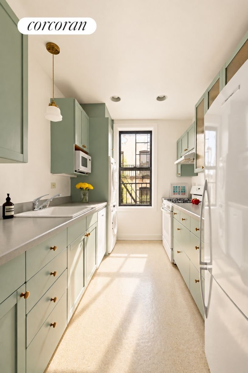 Co Op in New York, New York, United States 3 - 18916296