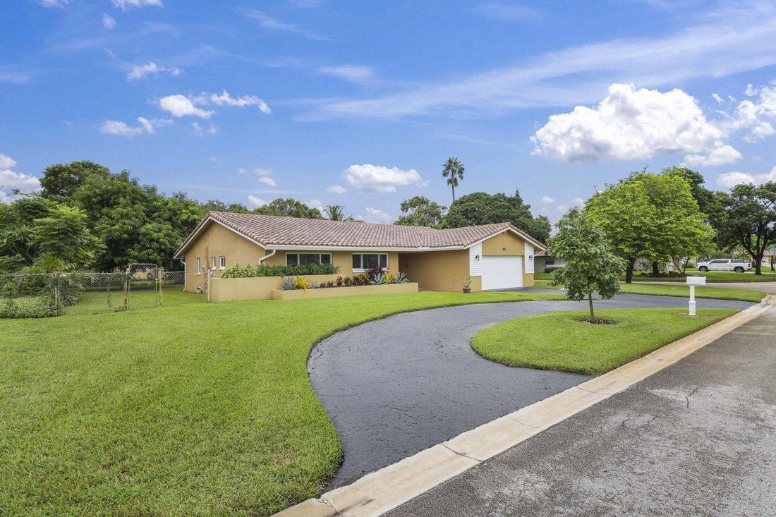 House in Coral Springs, Florida, United States 5 - 18952627