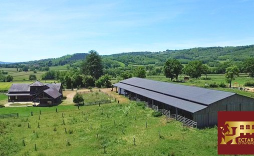 House in Saint-Gengoux-le-National, Bourgogne – Franche-Comté, France 1