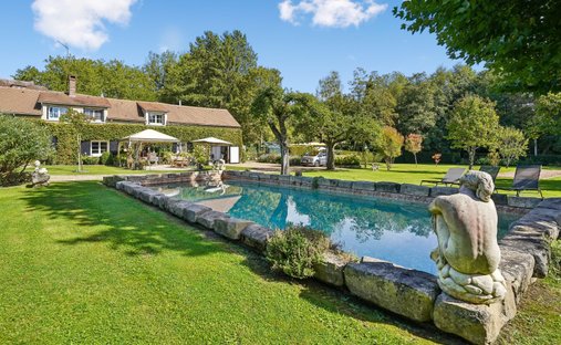 House in Poigny-la-Forêt, Ile-de-France, France 1