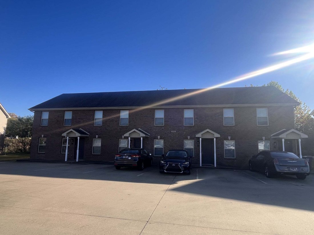 Clarksville, Tennessee, United States 1 - 18952777