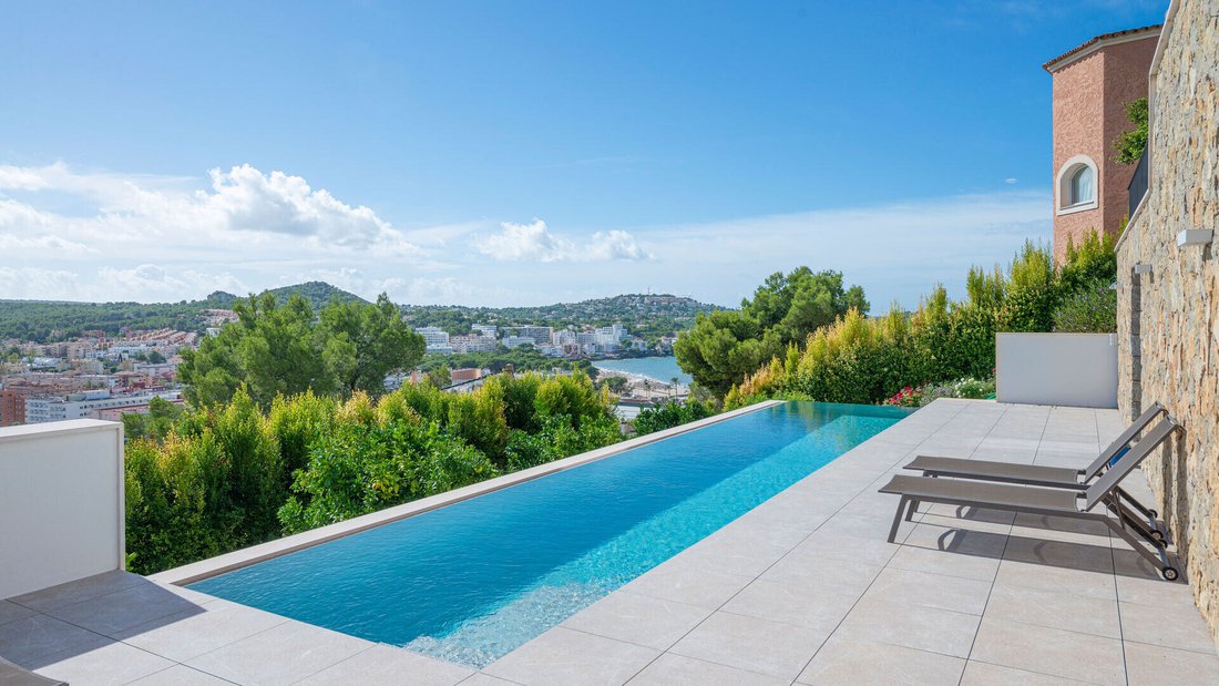 Villa in Rotes Velles, Calvia, Balearic Islands 1 - 18954508