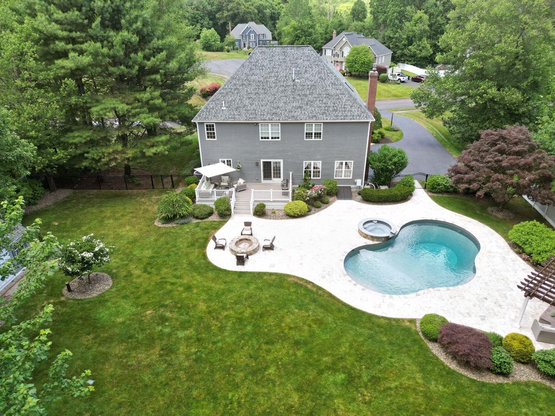 House in Medway, Massachusetts, United States 4 - 18948390