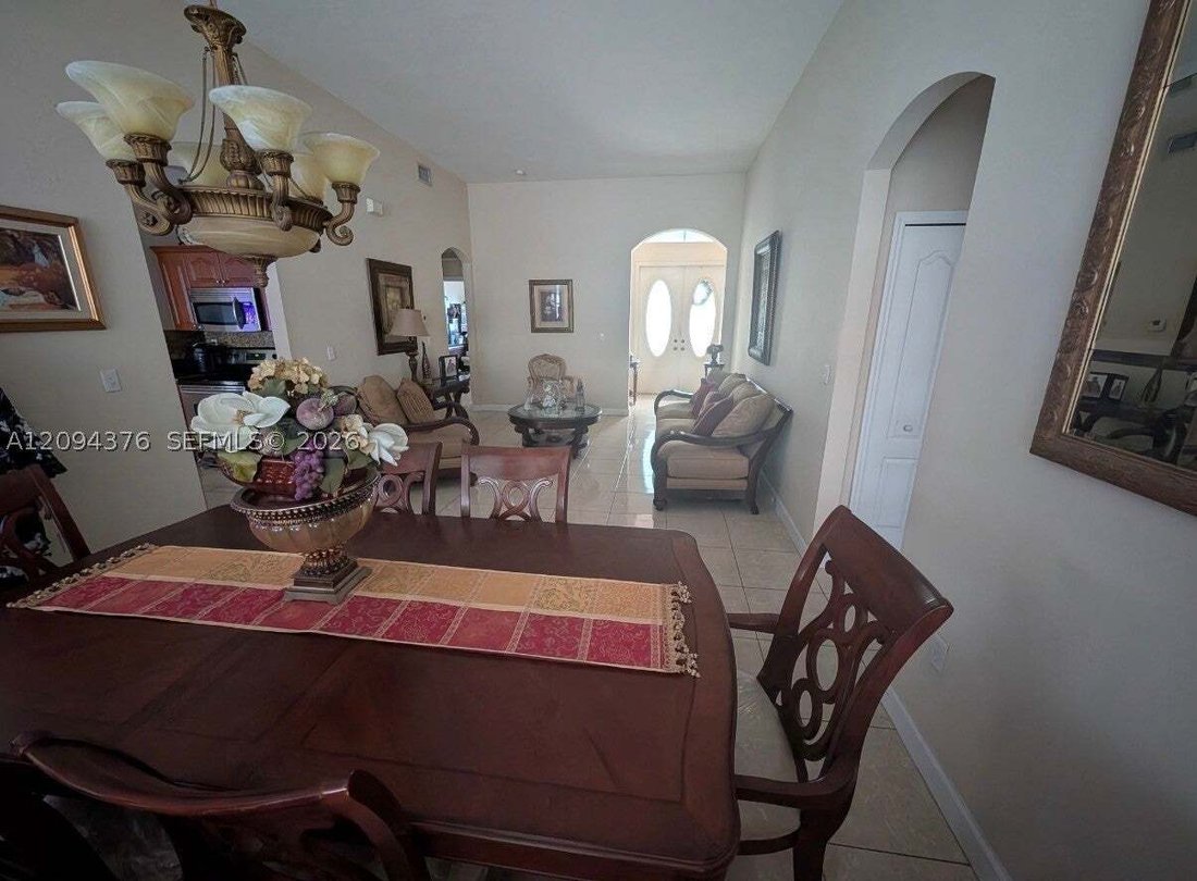 House in Miami, Florida, United States 4 - 18948593