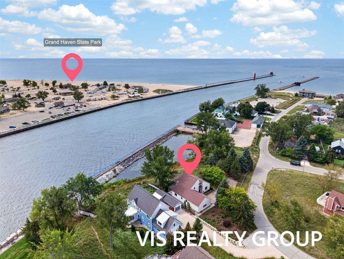 House in Fruitport Charter Township, Michigan, United States 2 - 18949215