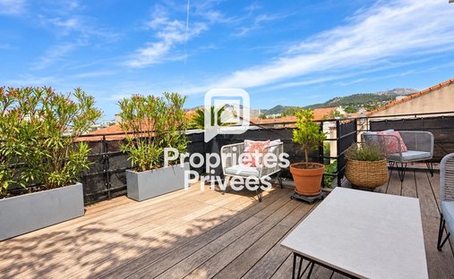 Villa in Mazargues, Marseille, Provence-Alpes-Côte d'Azur 1