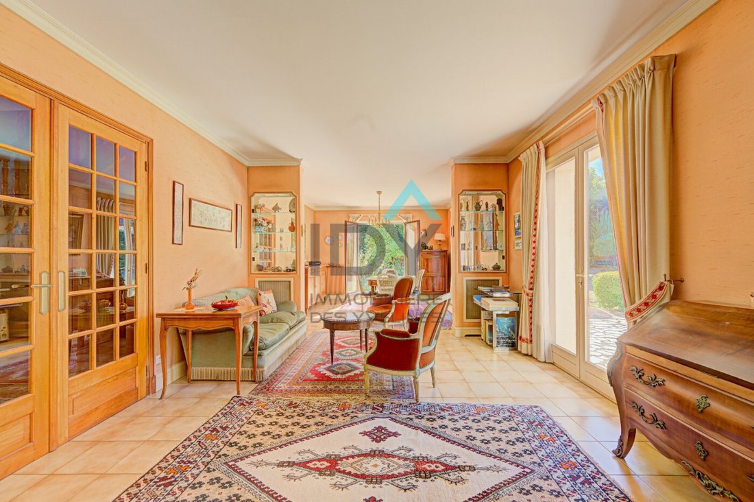 House in Forêt, Saint-Germain-en-Laye, France 5 - 18954777