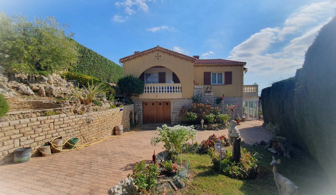 Villa in Aspremont, Provence-Alpes-Côte d'Azur, France 3 - 18954776