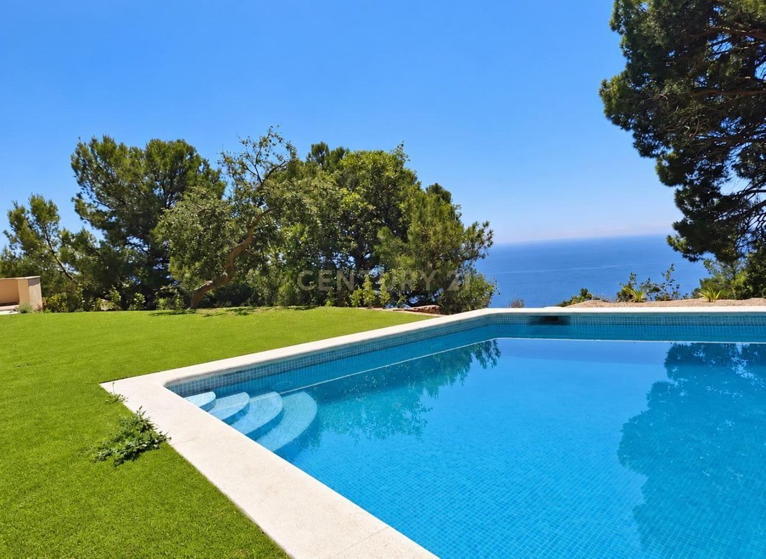 Villa in Sant Feliu de Guixols, Catalonia, Spain 2 - 16611221