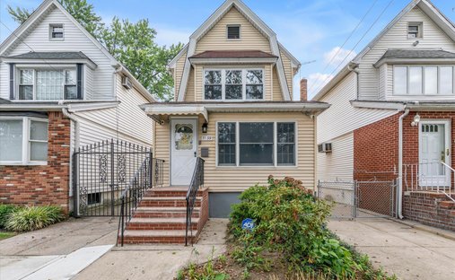 House in New York, New York, United States 1