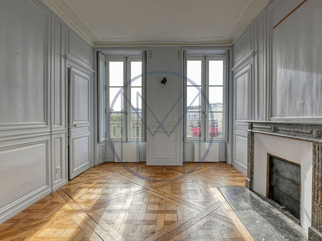Apartment in Domaine National du Château, Versailles, France 1 - 18954431