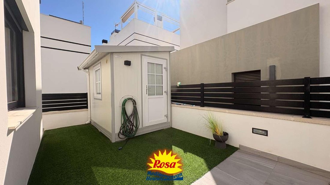 Villa in Torrevieja, Valencian Community, Spain 5 - 18952696