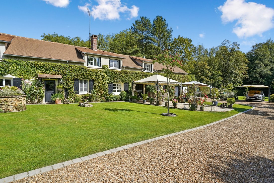 House in Poigny-la-Forêt, Ile-de-France, France 2 - 18951607