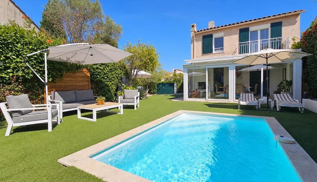 Casa a Les Combes, Antibes, Francia 1 - 18933970