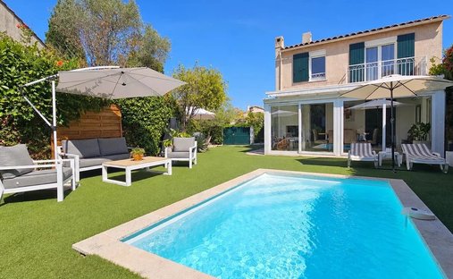 Casa en Les Combes, Antibes, Francia 1