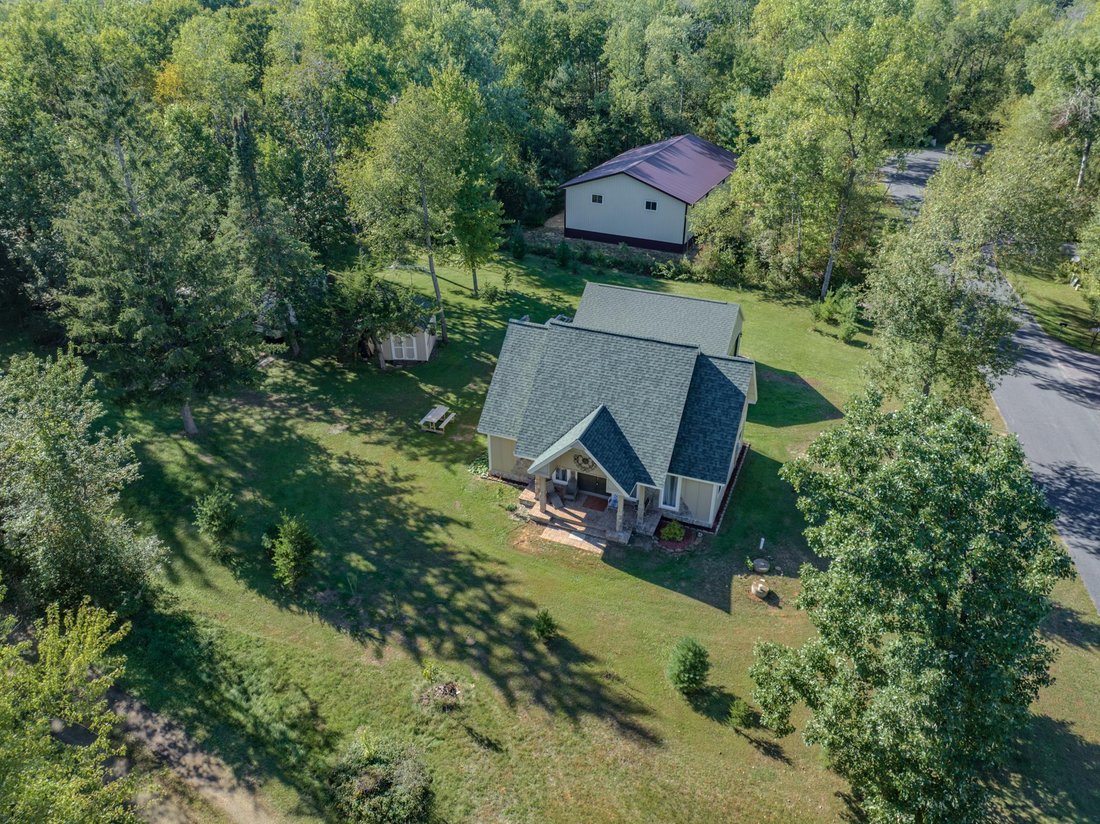 House in Necedah, Wisconsin, United States 4 - 18952603