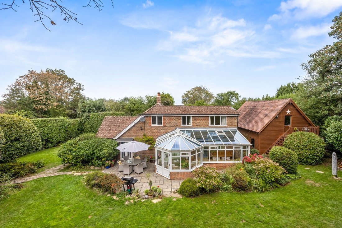 House in Warninglid, Copthorne, England 1 - 18949722