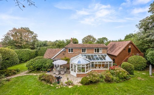 House in Warninglid, Copthorne, England 1