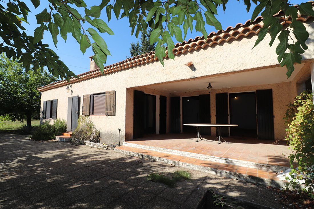 Villa in Arles, Provence-Alpes-Côte d'Azur, France 2 - 18955103