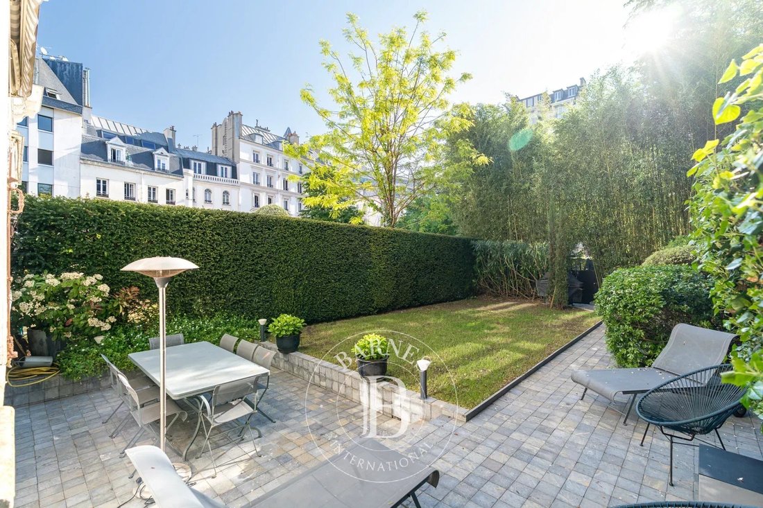 Apartment in La Plaine des Sablons, Neuilly-sur-Seine, France 1 - 18949850
