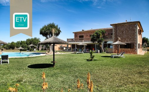 Finca in Llucmajor, Balearic Islands, Spain 1