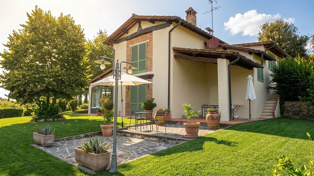 Villa in Terranuova Bracciolini, Tuscany, Italy 1 - 18954735