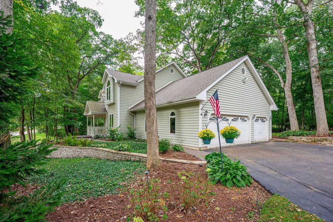 House in Campton Hills, Illinois, United States 3 - 18953368