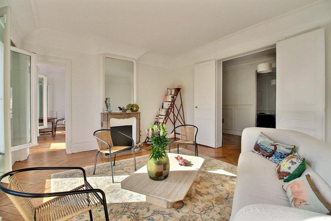Apartment in Lorette-Martyrs, Paris 9e Arrondissement, Paris 5 - 18954596
