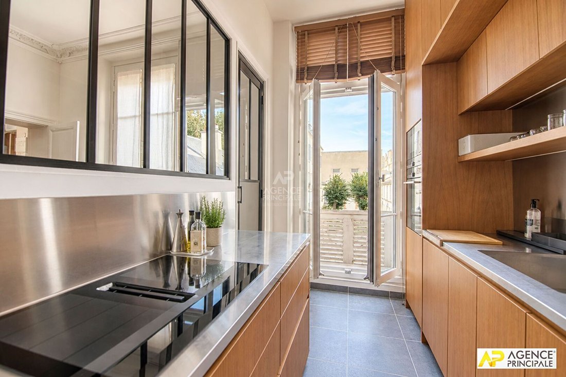 Apartment in Domaine National du Château, Versailles, France 2 - 18949601