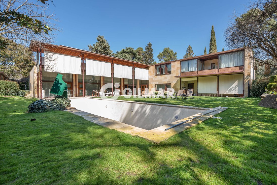 Villa in Fuencarral-El Pardo, Madrid, Spain 2 - 18949414
