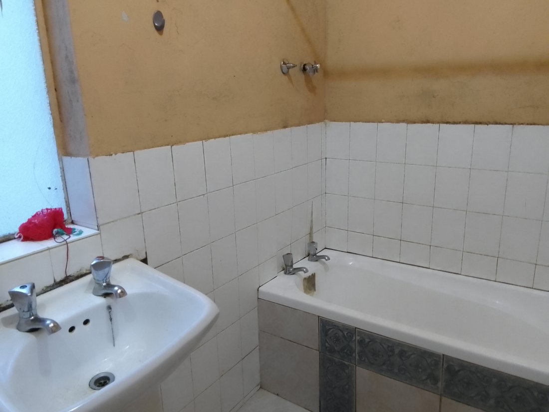 Apartment in Quigney, KuGompo City, South Africa 5 - 18950489