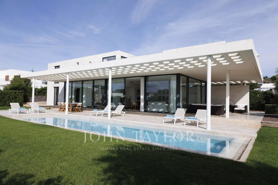 Chalet in Sant Lluis, Balearic Islands, Spain 2 - 18949428