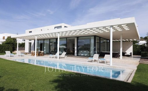 Chalet in Sant Lluis, Balearic Islands, Spain 1