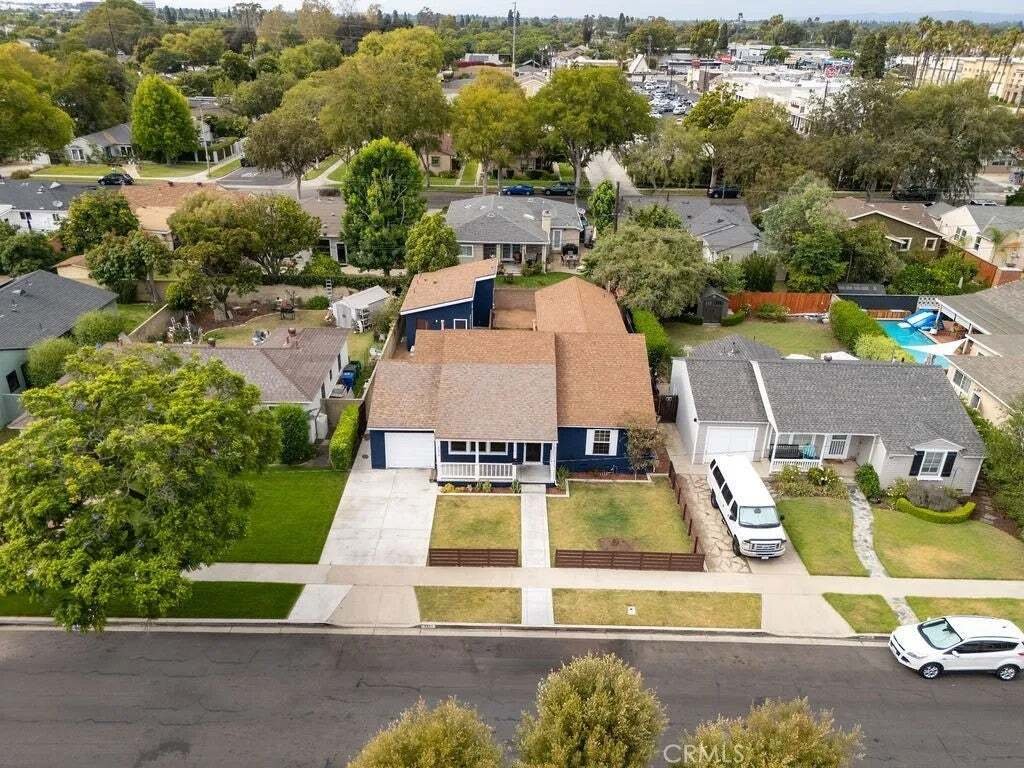 House in Signal Hill, California, United States 5 - 18503029