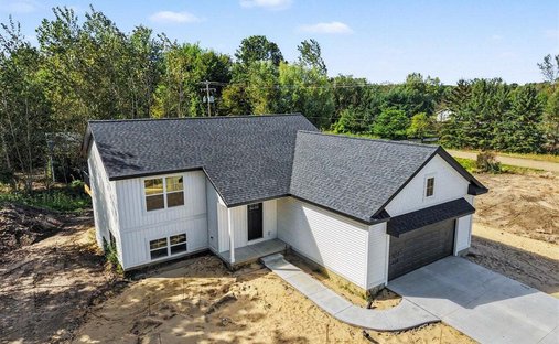 House in Allendale Charter Township, Michigan, United States 1