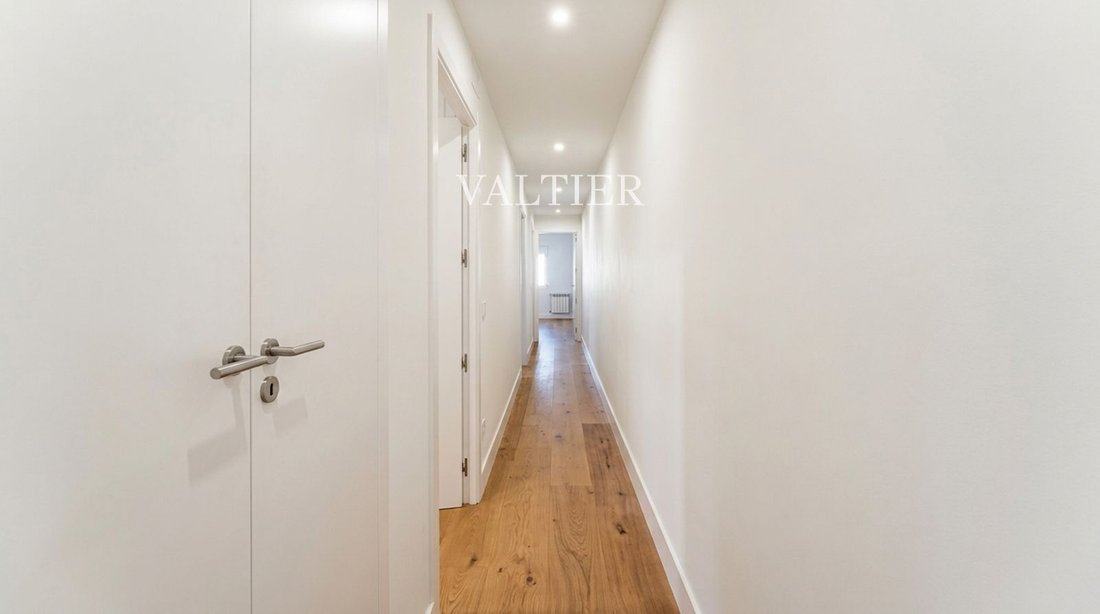 Wohnung in Retiro, Madrid, Spanien 4 - 18830886