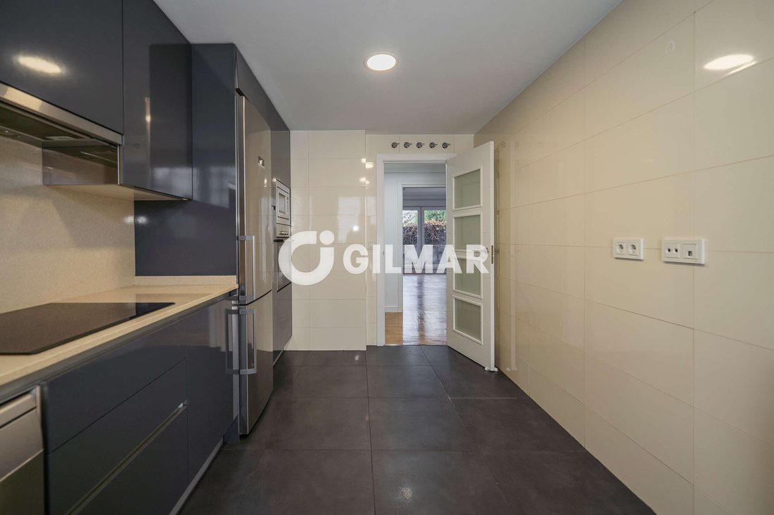 Apartment in La Moraleja, Alcobendas, Comunidad de Madrid 2 - 18948649