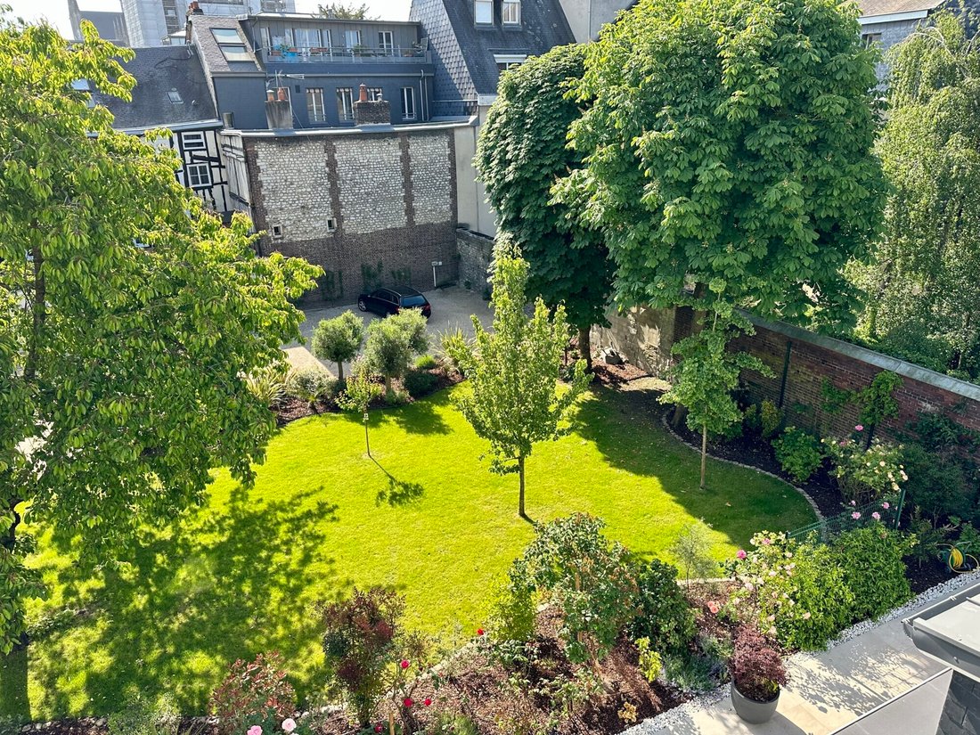 Apartment in Vieux Marché-Cathédrale, Rouen, France 2 - 18950220