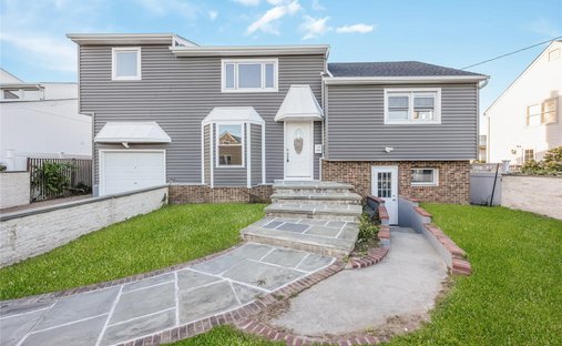 House in Baldwin, New York, United States 1