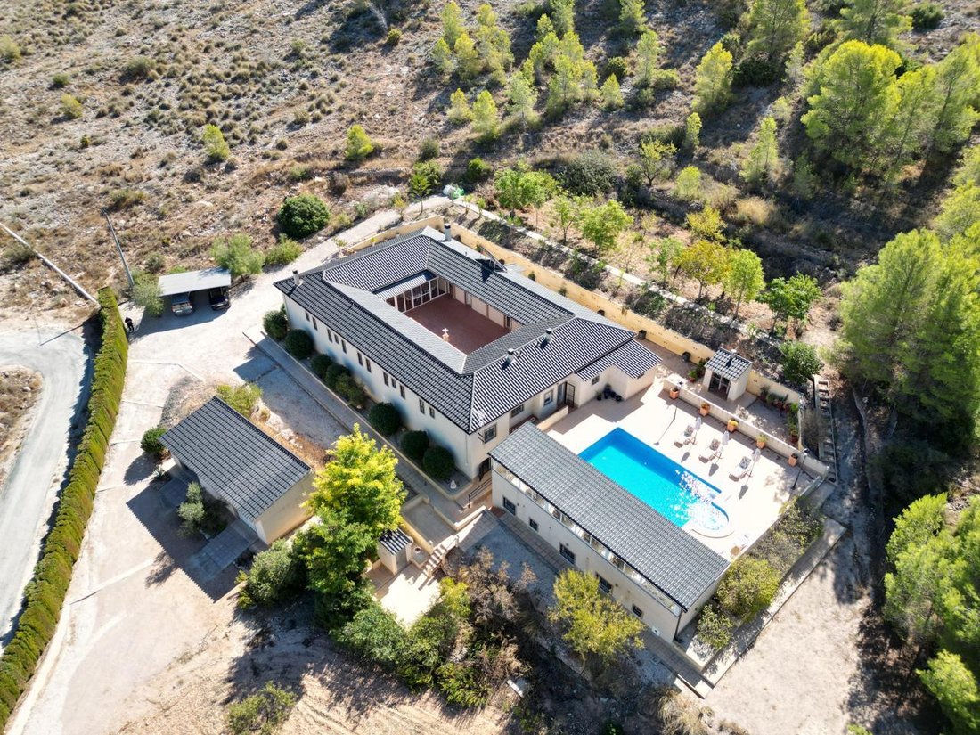 Villa in El Fondo de les Neus, Valencian Community, Spain 4 - 18949360