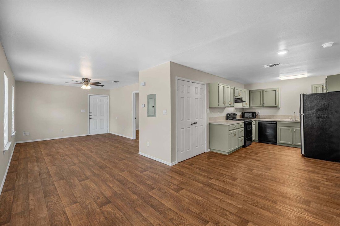 San Marcos, Texas, United States 4 - 18953018