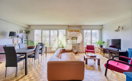 Apartment in Pavé des Gardes, Chaville, France 1