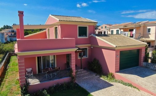 Haus in Northern Corfu, Peloponnese, Western Greece and the Ionian, Griechenland 1